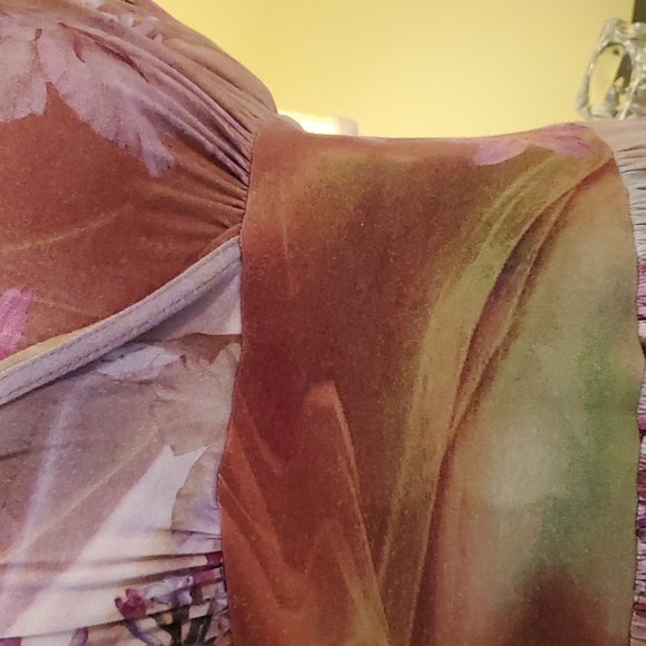 TOP DESIGN MAXI DRESS, size medium, pink/purple floral, soft and pretty. - Picture 9 of 14